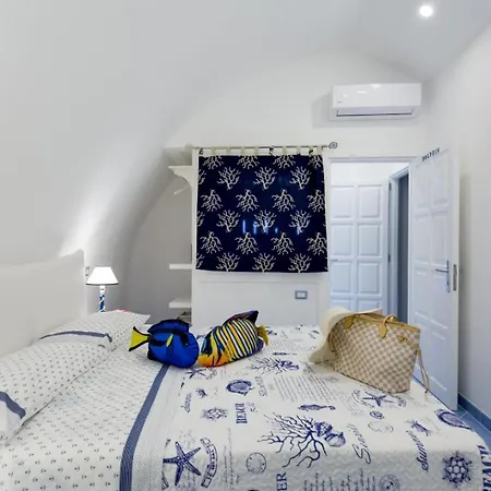 De Vivo Realty - Blue Angels Relais Meta